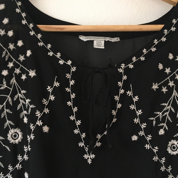 Embroidered top - Picture 2 of 3